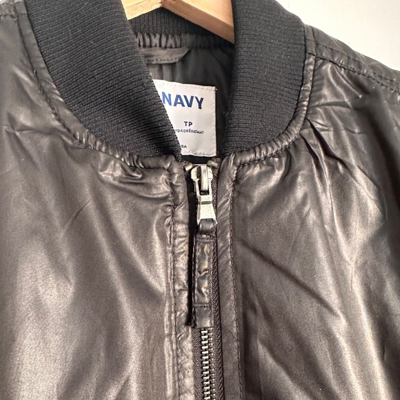 ✨ Old Navy Water-Resistant Bomber Jacket – XS ✨ - Picture 2 of 8